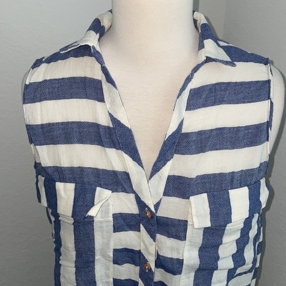 ZARA BASIC striped blue and white v neck button down tank top in sz small - Picture 8 of 9